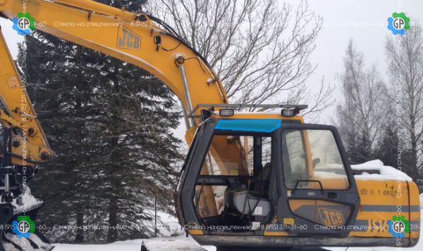 Стекло люка (закаленное) для JCB JS 145 (1997 год), JS 160 (1997 год), JS 220 (1997 год), JS 330 (1997 год)