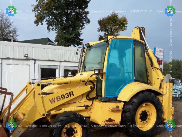 Стекло дверное левое (закаленное) для Komatsu WB93R-2 (1997 год), WB97R-2 (1997 год)