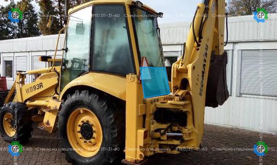 Стекло заднее нижнее (закаленное) 312605692 для Komatsu WB93R-2 (1997 год), WB97R-2 (1997 год)
