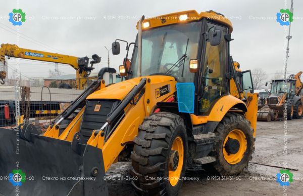 Стекло лобовое нижнее левое (триплекс) 827/80141 82780141 для JCB 3CX (2003 год), 4CX (2003 год)