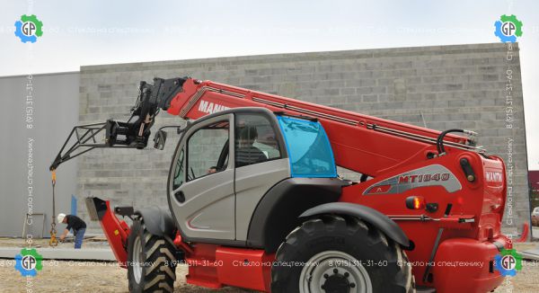 Стекло заднее (закаленное) для Manitou MT 1840