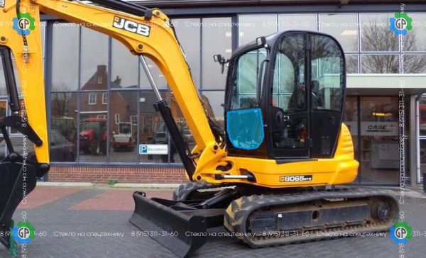 Стекло лобовое нижнее (закаленное) для JCB 8035 ZTS, 8065 ZTS