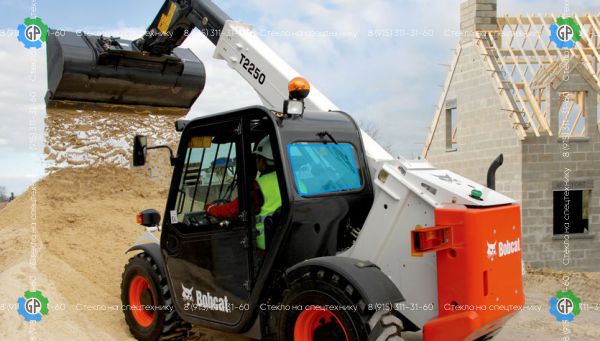 Стекло заднее (закаленное) для Bobcat T2250