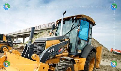 Стекло дверное левое верхние (закаленное) для John Deere 325J