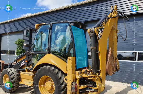 Стекло заднее цельное (закаленное) ca3151299 для Caterpillar 428E (2006 год), 432E (2006 год), 434E (2006 год), 444E (2006 год)
