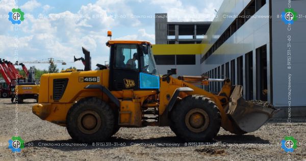 Стекло лобовое правое нижнее (закаленное) для JCB 456ZX