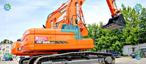 Стекло правое кузовное возле стрелы (закаленное) 903-00072a 500119-00159 для Doosan DX190LCA, DX225LCA, DX300LCA