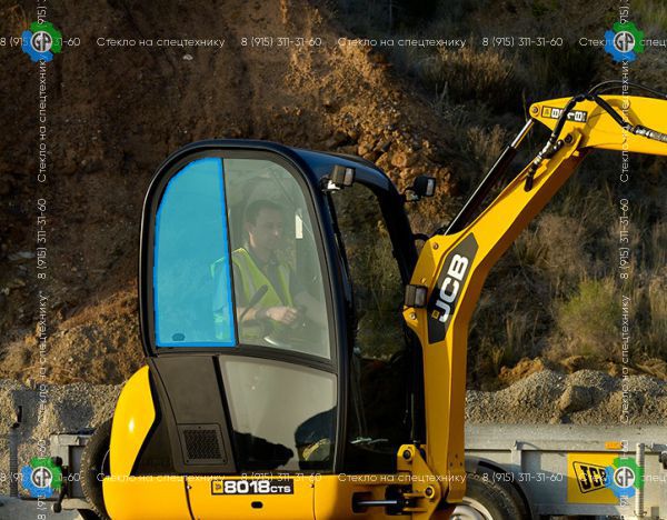 Стекло правое верхние (ближе к заднему стеклу) (закаленное) для JCB 8018 CTS