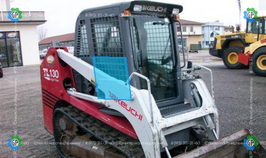 Стекло кузовное правое в рамке не подвижное (нижнее) (ближе к лобовому стеклу) для Takeuchi TL130, TL140