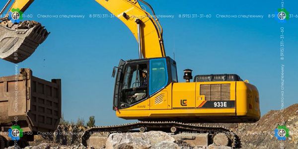 Стекло кузовное заднее левое (закаленное) для LiuGong 933E