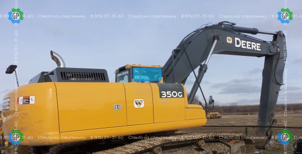 Стекло кузовное правое возле стрелы (закаленное) для John Deere 200G LC, 240G LC, 260G LC, 300G LC, 330G LC, 360G LC