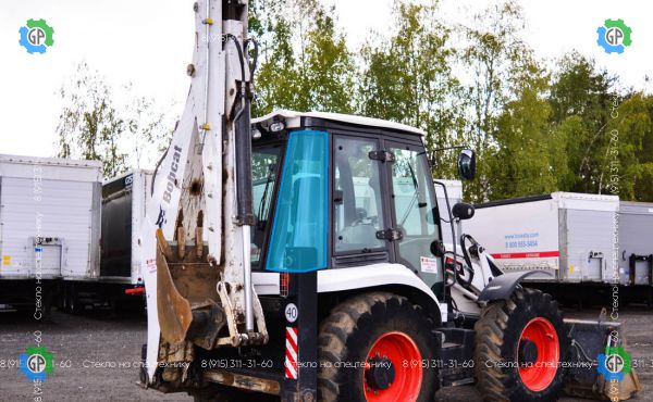 Стекло заднее угловое правое (триплекс) для Bobcat B700, B730, B750, B780