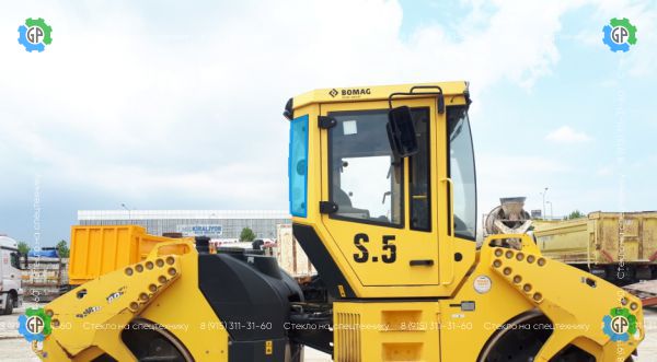 Стекло кузовное заднее левое (закаленное) для Bomag BW 141, 161....206 AC