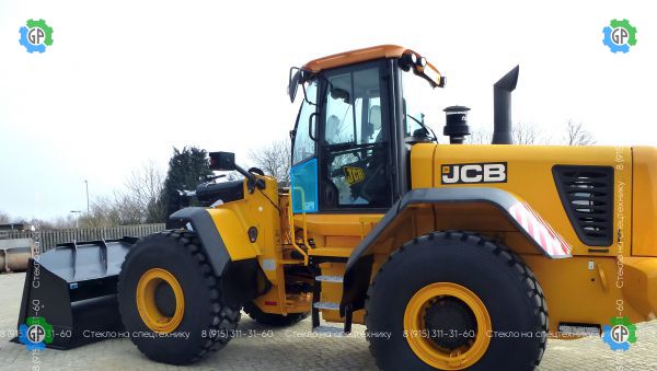 Стекло лобовое левое нижнее (закаленное) для JCB 456ZX