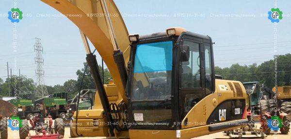 Стекло лобовое верхние (триплекс) (деленное по средине) 167-4065 для Caterpillar 312D2L, 319DLN, 320D, 320DL, 320DLN, 324DL, 325DL, 329DL, 336DL, M313C, M315C, M319C (2000 год)
