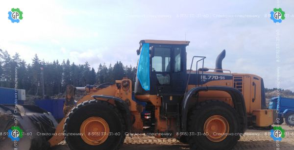 Стекло лобовое правое (триплекс) для Hyundai HL770-9s, HL780-9s