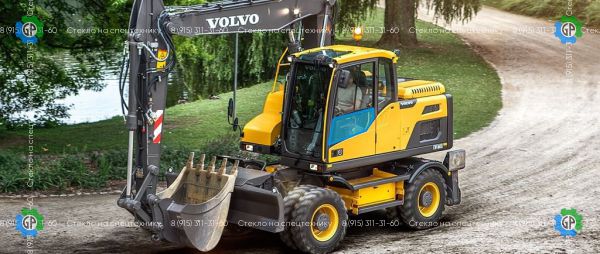 Стекло дверное нижнее левое (закаленное) для Volvo EC160 (2010 год), EC210CL (2010 год), EC250DL (2010 год), EW140C (2010 год), EW140D (2010 год), EW160C (2010 год), EW160D (2010 год), EW180C (2010 год), EW180D (2010 год)