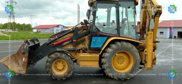 Стекло дверное (кузовное) нижнее левое (закаленное) для Caterpillar 428D (1997 год), 432D (1997 год)