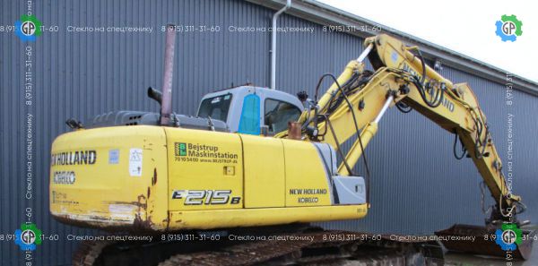 Стекло кузовное заднее правое возле стрелы малое (закаленное) для New Holland E215B