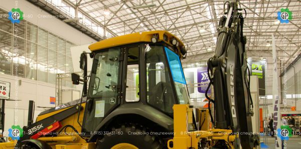 Стекло заднее верхние (закаленное) для John Deere 315SK, 325SK