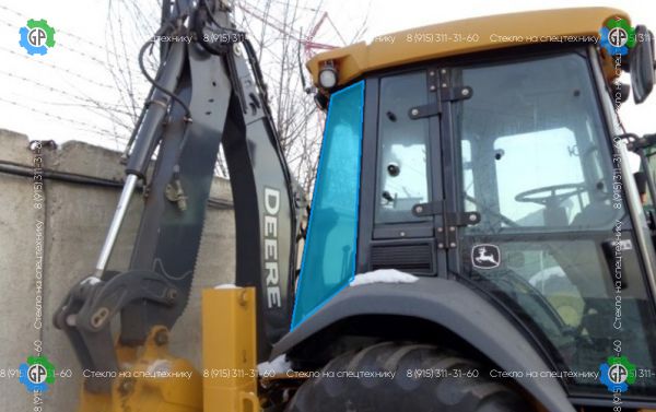 Стекло заднее кузовное правое под вклейку (закаленное) для John Deere 315SK, 325SK