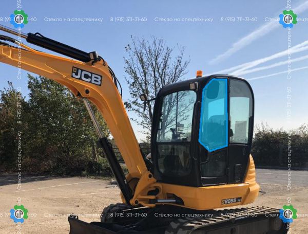 Стекло дверное левое верхнее (закаленное) для JCB 8065 RTS