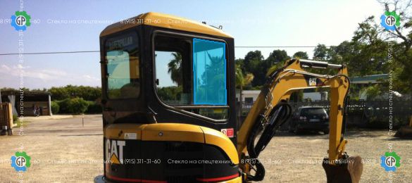 Стекло кузовное правое подвижное ближе к лобовому (закаленное) для Caterpillar 303.5 DCR