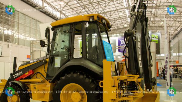 Стекло заднее средние (закаленное) для John Deere 315SK, 325SK