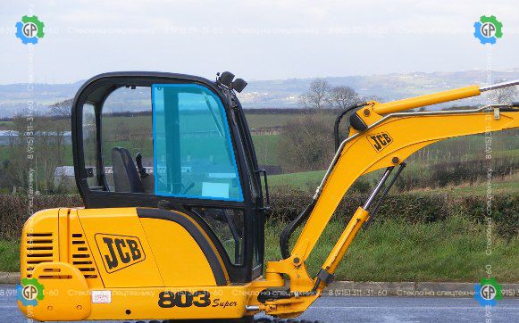 Стекло правое верхние подвижное (ближе к лобовому стеклу) (закаленное) для JCB 803 Super