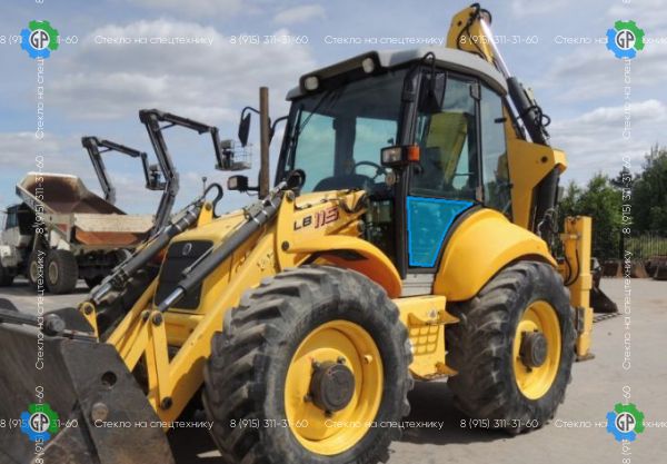 Стекло дверное нижнее левое (закаленное) №85801625 для New Holland LB115