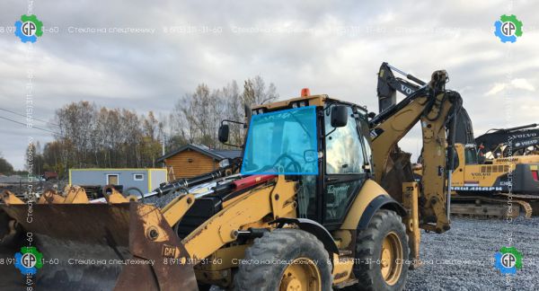 Стекло лобовое верхние (триплекс) 380-7828 для Caterpillar 428E (2006 год), 432E (2006 год), 434E (2006 год), 444E (2006 год)