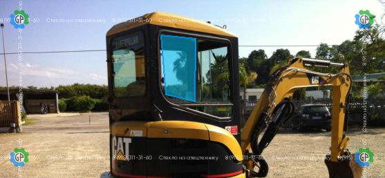 Стекло кузовное правое неподвижное ближе к заднему (закаленное) для Caterpillar 303.5 DCR