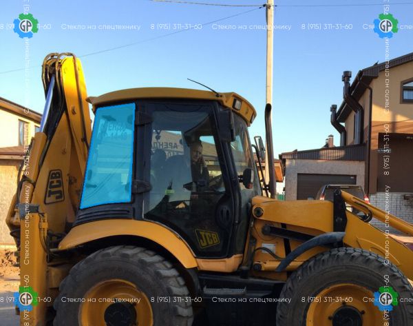 Стекло кузовное заднее правое (гнутое) (закаленное) 827/80150 для JCB 3CX (2003 год), 4CX (2003 год)