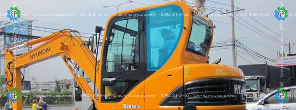 Стекло кузовное заднее левое (закаленное) для Hyundai Robex 60W-9s