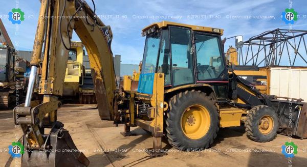 Стекло заднее нижнее (закаленное) для Caterpillar 428D (1997 год), 432D (1997 год)