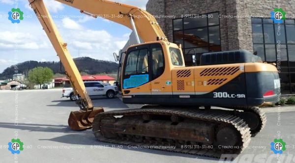 Стекло дверное нижнее левое (закаленное) 71q6-02031 71q6-02730 для Hyundai Robex 210LC-9 (2011 год), Robex 260LC-9 (2011 год), Robex 290LC-9 (2011 год), Robex 300LC-9 (2011 год), Robex 330LC-9 (2011 год), Robex 450LC-9 (2011 год), Robex 480LC-9 (2011 год)