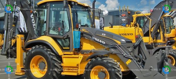 Стекло лобовое нижнее правое с шелкографией (закаленное) для Volvo BL61 (2009 год), BL71 (2009 год)