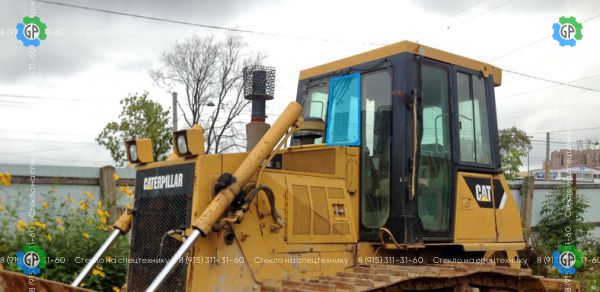 Стекло лобовое cредние (закаленное) для Caterpillar D6G-2XL