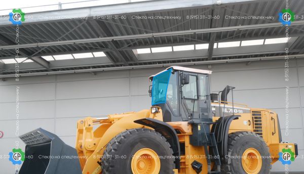 Стекло лобовое среднее (триплекс) для Hyundai HL770-9s, HL780-9s