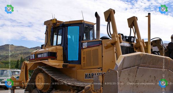 Стекло дверное правое в резинку (закаленное) 125-8254 для Caterpillar D7R