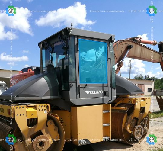 Стекло дверное правое (закаленное) для Volvo DD95