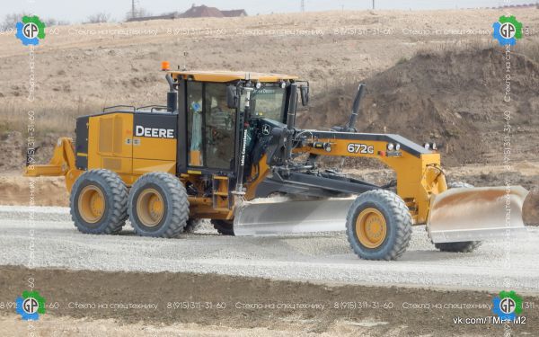 Грейдер John Deere 672G (2000 год)