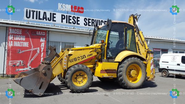 Экскаватор-погрузчик Komatsu WB93S-2
