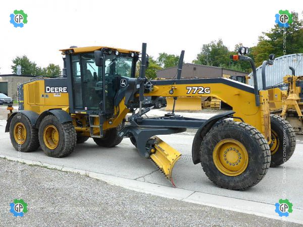 Грейдер John Deere 772G (2000 год)