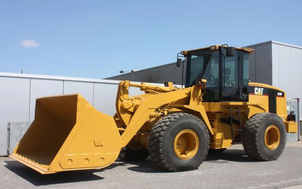 Колёсный погрузчик Caterpillar 938G