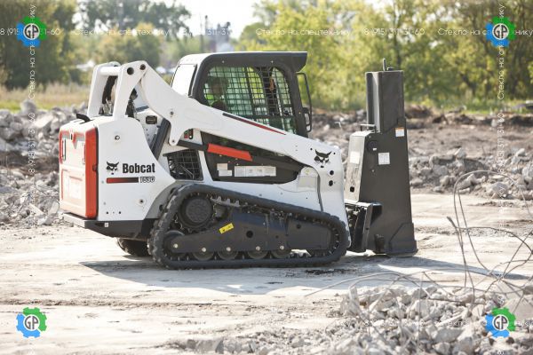 Гусеничный мини-погрузчик Bobcat T590