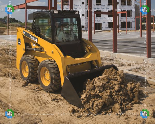 Колёсный мини-погрузчик John Deere 315