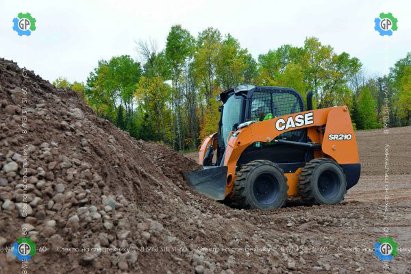 Колёсный мини-погрузчик CASE SR210 (2009 год)