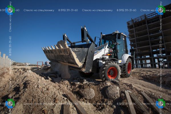 Экскаватор-погрузчик Bobcat B750