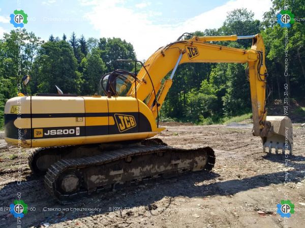 Гусеничный экскаватор JCB JS 200 (2005 год)
